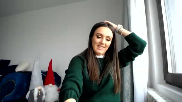 Gallery image thumbnail from L_A_U's myfreecams stream on, 12/12/2022, 08:29 image 7 of 20