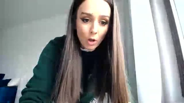 Gallery image thumbnail from L_A_U's myfreecams stream on, 12/12/2022, 08:44 image 15 of 20