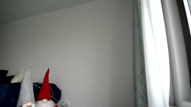 Gallery image thumbnail from L_A_U's myfreecams stream on, 12/12/2022, 09:16 image 6 of 20
