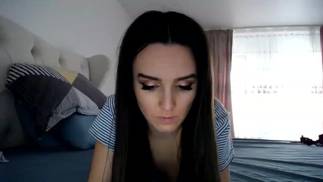 Gallery image thumbnail from L_A_U's myfreecams stream on, 12/12/2022, 12:48 image 13 of 20