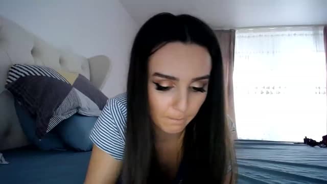 Gallery image thumbnail from L_A_U's myfreecams stream on, 12/12/2022, 12:48 image 16 of 20
