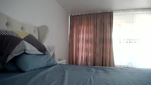 Gallery image thumbnail from L_A_U's myfreecams stream on, 12/12/2022, 13:19 image 1 of 20