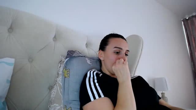 Gallery image thumbnail from L_A_U's myfreecams stream on, 02/22/2023, 10:20 image 17 of 20