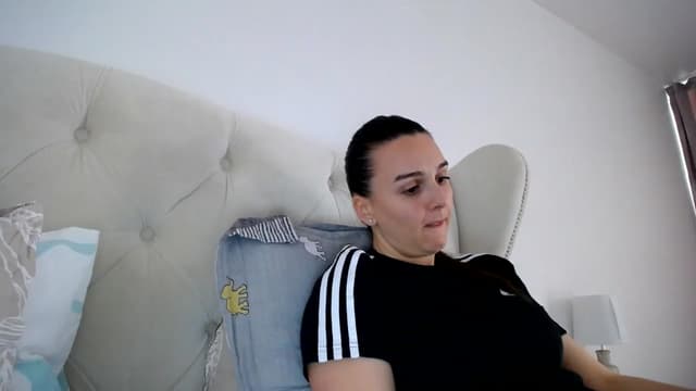 Gallery image thumbnail from L_A_U's myfreecams stream on, 02/22/2023, 11:43 image 7 of 20
