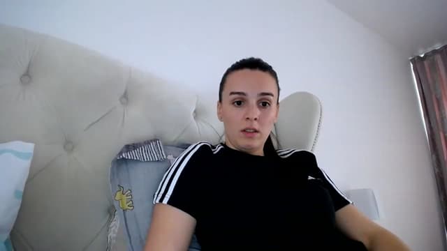 Gallery image thumbnail from L_A_U's myfreecams stream on, 02/22/2023, 11:43 image 6 of 20