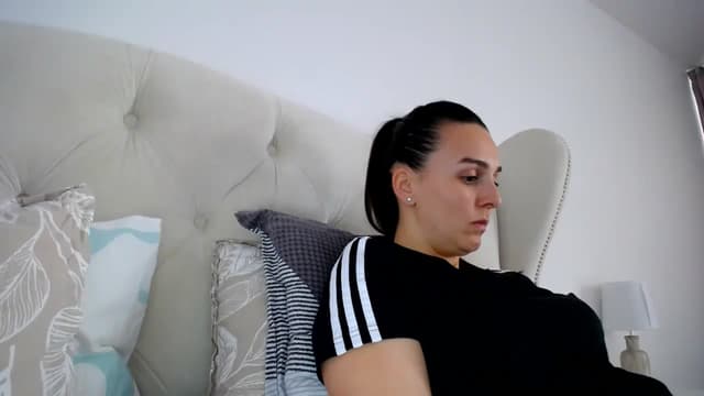 Gallery image thumbnail from L_A_U's myfreecams stream on, 02/22/2023, 12:34 image 4 of 20
