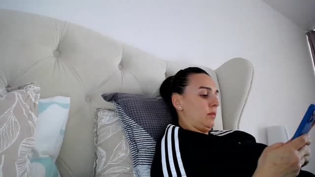 Gallery image thumbnail from L_A_U's myfreecams stream on, 02/22/2023, 12:34 image 16 of 20