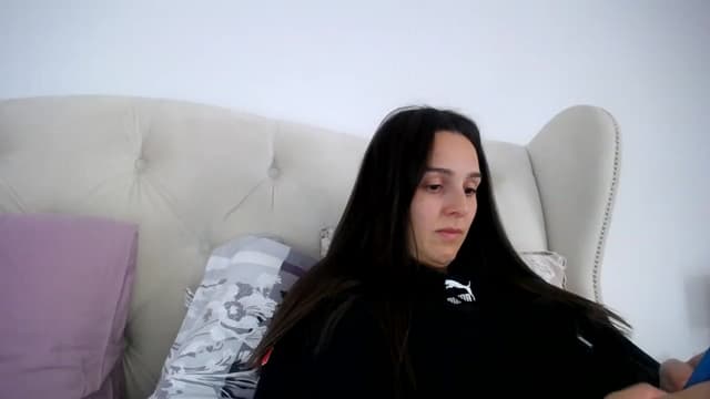 Gallery image thumbnail from L_A_U's myfreecams stream on, 04/02/2023, 14:17 image 5 of 20
