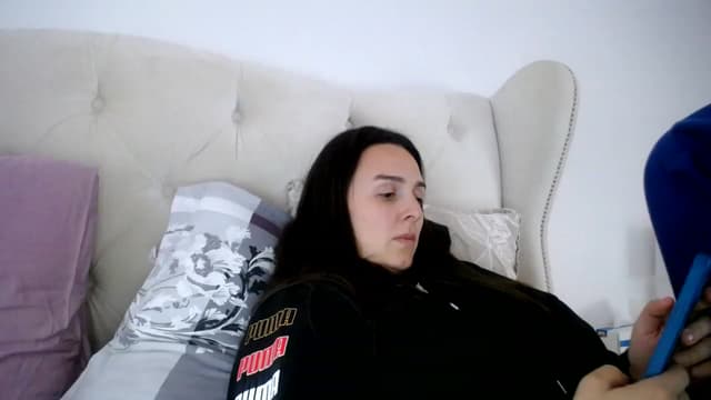 Gallery image thumbnail from L_A_U's myfreecams stream on, 04/02/2023, 14:17 image 16 of 20