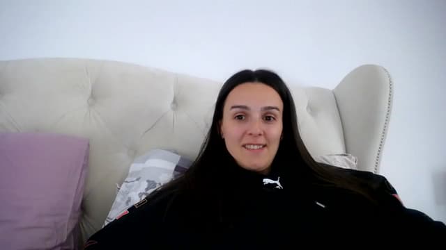 Gallery image thumbnail from L_A_U's myfreecams stream on, 04/02/2023, 14:17 image 7 of 20