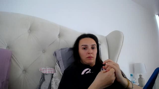 Gallery image thumbnail from L_A_U's myfreecams stream on, 04/03/2023, 12:22 image 1 of 20