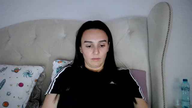 Gallery image thumbnail from L_A_U's myfreecams stream on, 04/04/2023, 09:30 image 9 of 20