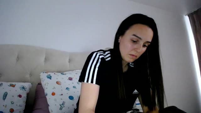 Gallery image thumbnail from L_A_U's myfreecams stream on, 04/04/2023, 09:30 image 1 of 20