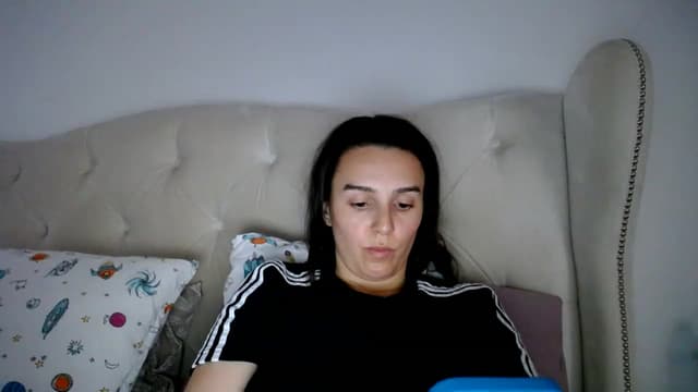 Gallery image thumbnail from L_A_U's myfreecams stream on, 04/04/2023, 09:30 image 16 of 20
