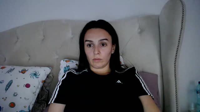 Gallery image thumbnail from L_A_U's myfreecams stream on, 04/04/2023, 09:30 image 11 of 20