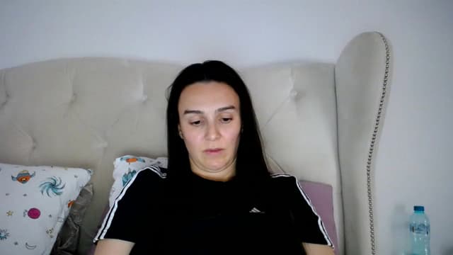 Gallery image thumbnail from L_A_U's myfreecams stream on, 04/04/2023, 09:30 image 7 of 20