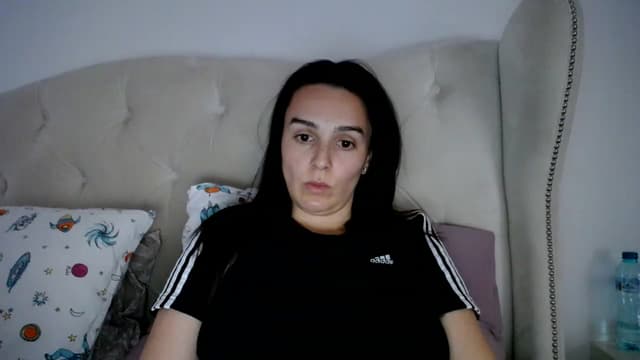 Gallery image thumbnail from L_A_U's myfreecams stream on, 04/04/2023, 09:30 image 12 of 20