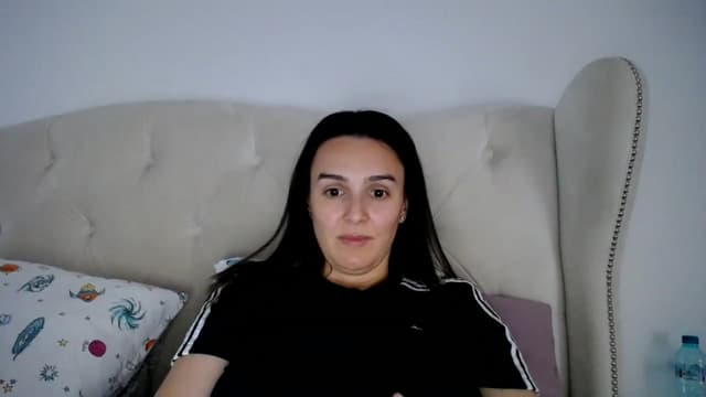 Gallery image thumbnail from L_A_U's myfreecams stream on, 04/04/2023, 11:15 image 7 of 20