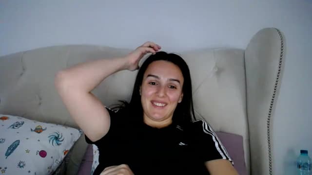 Gallery image thumbnail from L_A_U's myfreecams stream on, 04/04/2023, 11:15 image 8 of 20