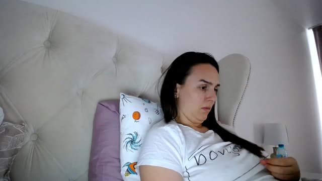 Gallery image thumbnail from L_A_U's myfreecams stream on, 04/06/2023, 11:45 image 10 of 20