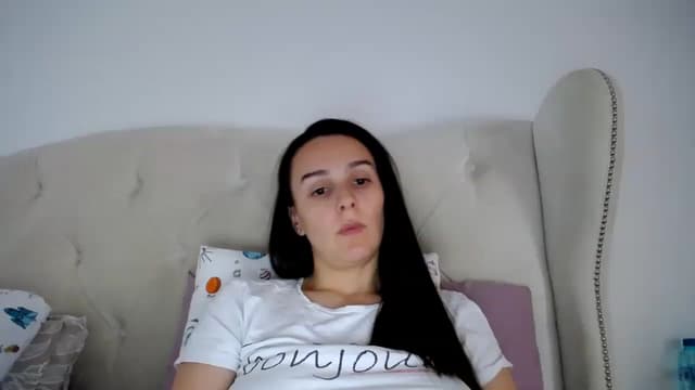 Gallery image thumbnail from L_A_U's myfreecams stream on, 04/06/2023, 11:45 image 2 of 20