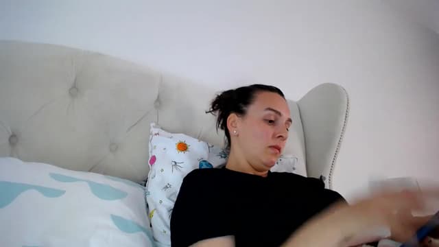 Gallery image thumbnail from L_A_U's myfreecams stream on, 04/24/2023, 08:19 image 4 of 20