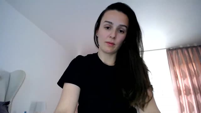 Gallery image thumbnail from L_A_U's myfreecams stream on, 04/24/2023, 10:57 image 4 of 20