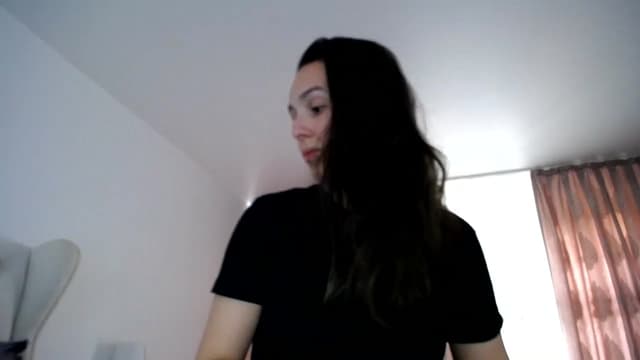 Gallery image thumbnail from L_A_U's myfreecams stream on, 04/24/2023, 10:57 image 5 of 20
