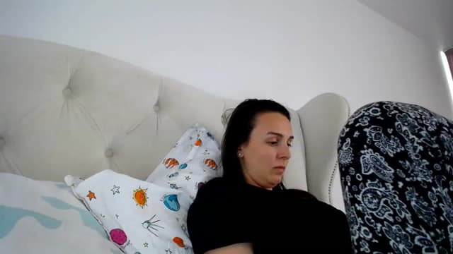 Gallery image thumbnail from L_A_U's myfreecams stream on, 04/24/2023, 12:20 image 14 of 20