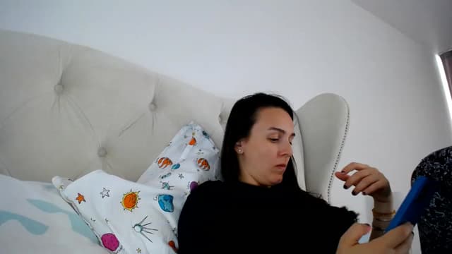 Gallery image thumbnail from L_A_U's myfreecams stream on, 04/24/2023, 12:20 image 12 of 20