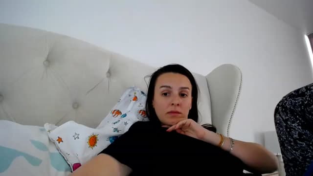 Gallery image thumbnail from L_A_U's myfreecams stream on, 04/24/2023, 12:20 image 15 of 20