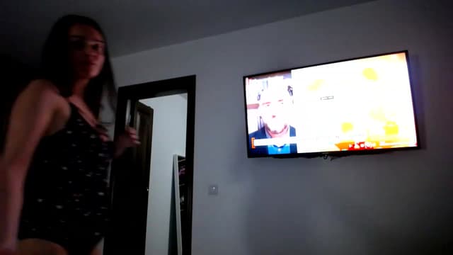 Gallery image thumbnail from L_A_U's myfreecams stream on, 04/24/2023, 21:03 image 16 of 20