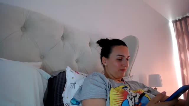 Gallery image thumbnail from L_A_U's myfreecams stream on, 05/02/2023, 07:34 image 13 of 20