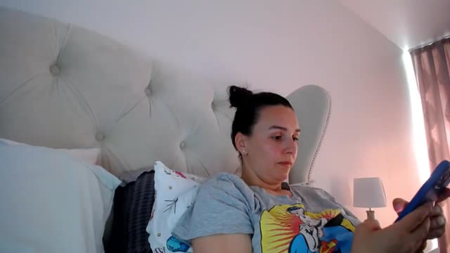 Gallery image thumbnail from L_A_U's myfreecams stream on, 05/02/2023, 07:34 image 3 of 20
