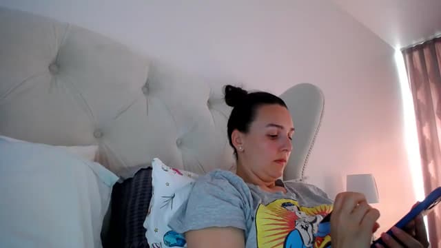 Gallery image thumbnail from L_A_U's myfreecams stream on, 05/02/2023, 07:34 image 5 of 20
