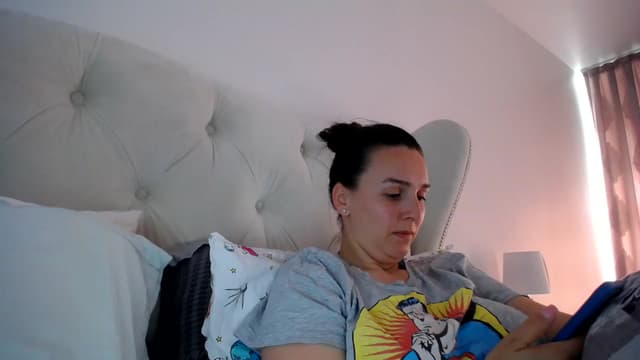 Gallery image thumbnail from L_A_U's myfreecams stream on, 05/02/2023, 07:34 image 10 of 20