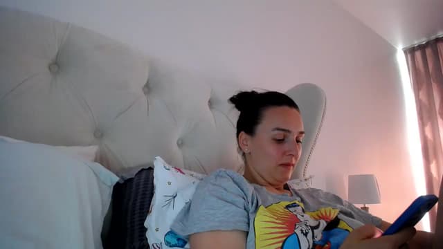 Gallery image thumbnail from L_A_U's myfreecams stream on, 05/02/2023, 07:34 image 12 of 20
