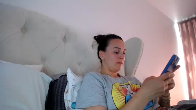 Gallery image thumbnail from L_A_U's myfreecams stream on, 05/02/2023, 07:34 image 20 of 20