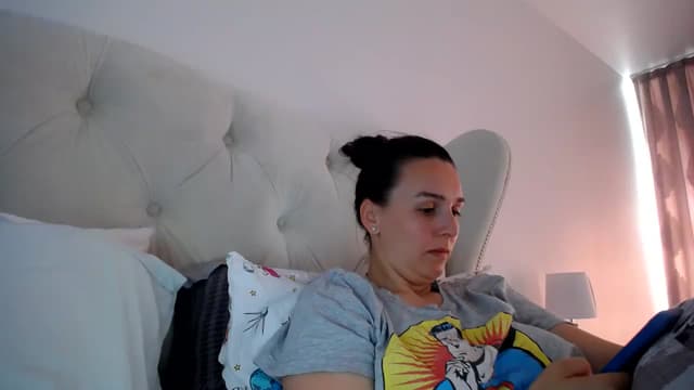 Gallery image thumbnail from L_A_U's myfreecams stream on, 05/02/2023, 07:34 image 11 of 20