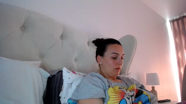 Gallery image thumbnail from L_A_U's myfreecams stream on, 05/02/2023, 07:34 image 17 of 20