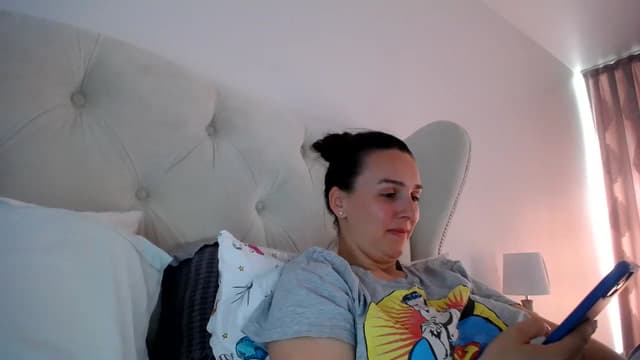 Gallery image thumbnail from L_A_U's myfreecams stream on, 05/02/2023, 07:34 image 9 of 20