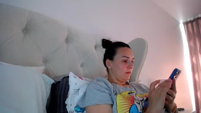 Gallery image thumbnail from L_A_U's myfreecams stream on, 05/02/2023, 07:34 image 4 of 20
