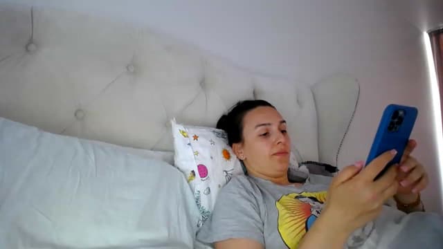 Gallery image thumbnail from L_A_U's myfreecams stream on, 05/02/2023, 10:31 image 1 of 20
