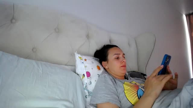 Gallery image thumbnail from L_A_U's myfreecams stream on, 05/02/2023, 10:31 image 19 of 20