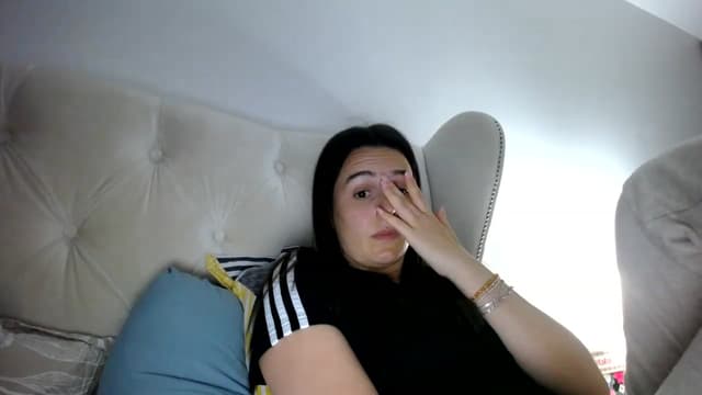 Gallery image thumbnail from L_A_U's myfreecams stream on, 05/03/2023, 18:27 image 16 of 20