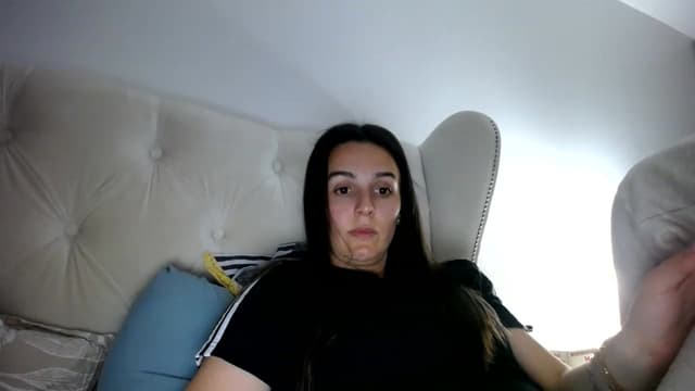 Gallery image thumbnail from L_A_U's myfreecams stream on, 05/03/2023, 18:27 image 18 of 20