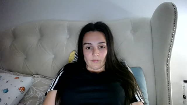 Gallery image thumbnail from L_A_U's myfreecams stream on, 05/03/2023, 19:53 image 2 of 20