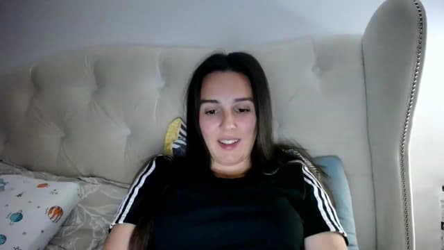 Gallery image thumbnail from L_A_U's myfreecams stream on, 05/03/2023, 19:53 image 4 of 20