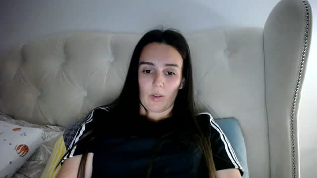 Gallery image thumbnail from L_A_U's myfreecams stream on, 05/03/2023, 19:53 image 12 of 20