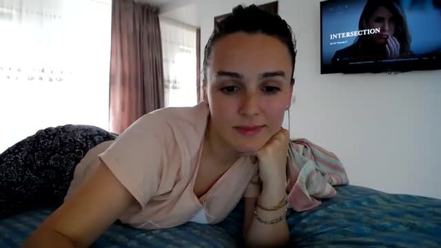 Gallery image thumbnail from L_A_U's myfreecams stream on, 05/10/2023, 11:28 image 2 of 20